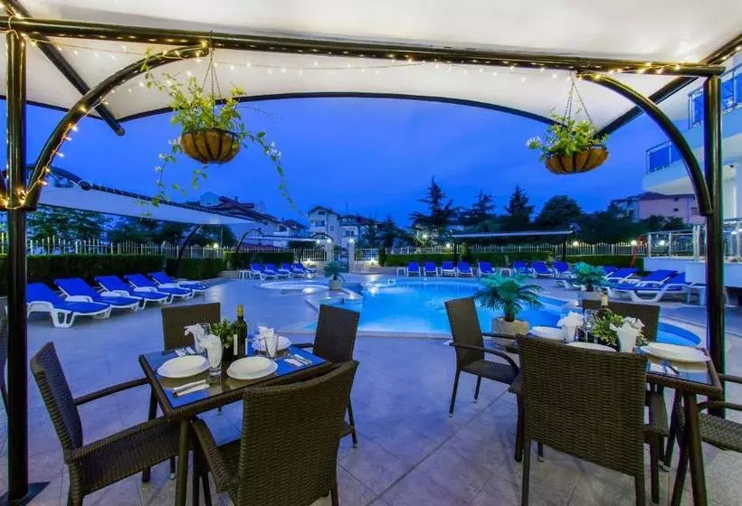 Family Hotel Adena