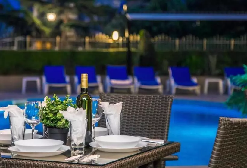 Family Hotel Adena