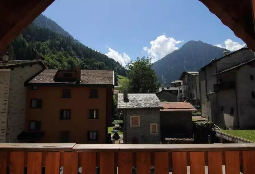 Hotelli Albergo Valle Del Bitto