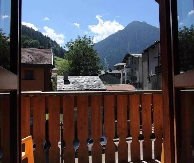 Hotelli Albergo Valle Del Bitto