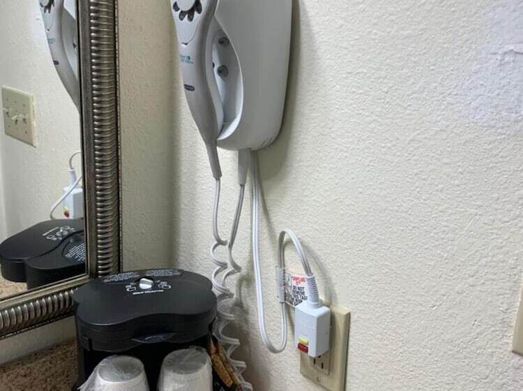 מוטל Blackwater Inn