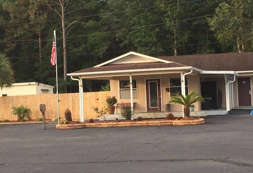 מוטל Blackwater Inn