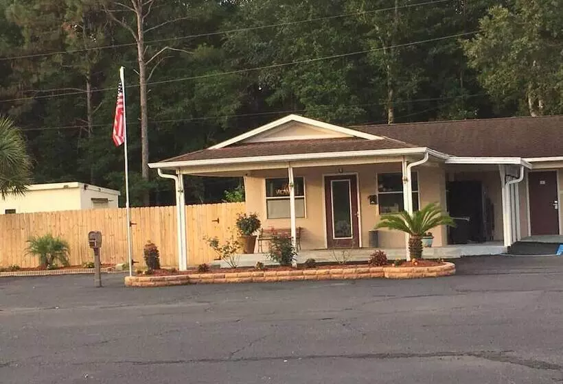 Motelli Blackwater Inn