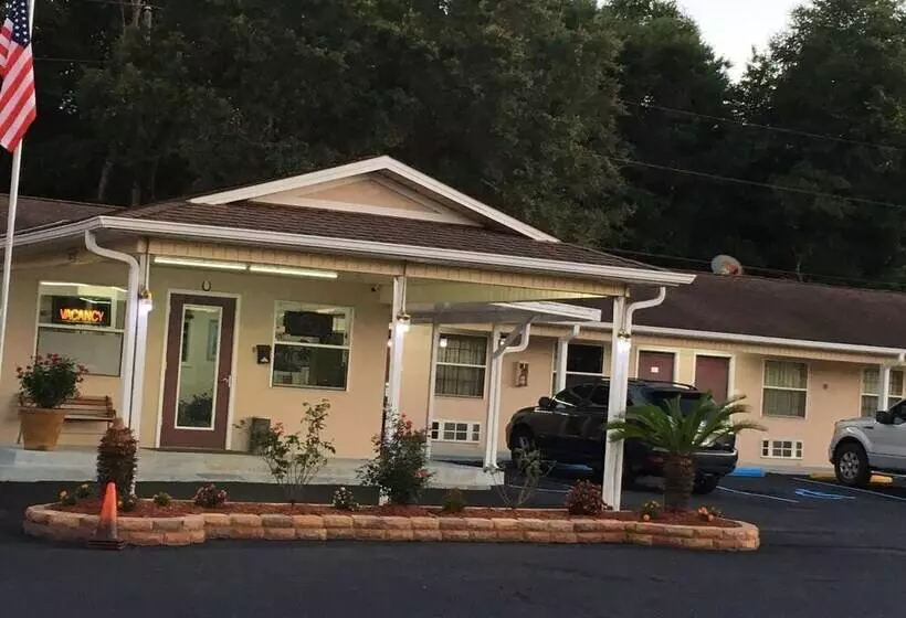 Motelli Blackwater Inn