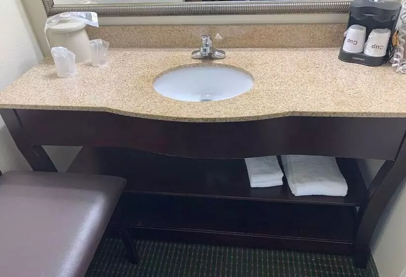 Motelli Blackwater Inn