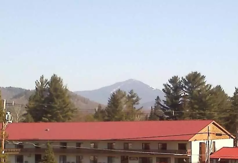 Motelli Carriage House Motor Inn