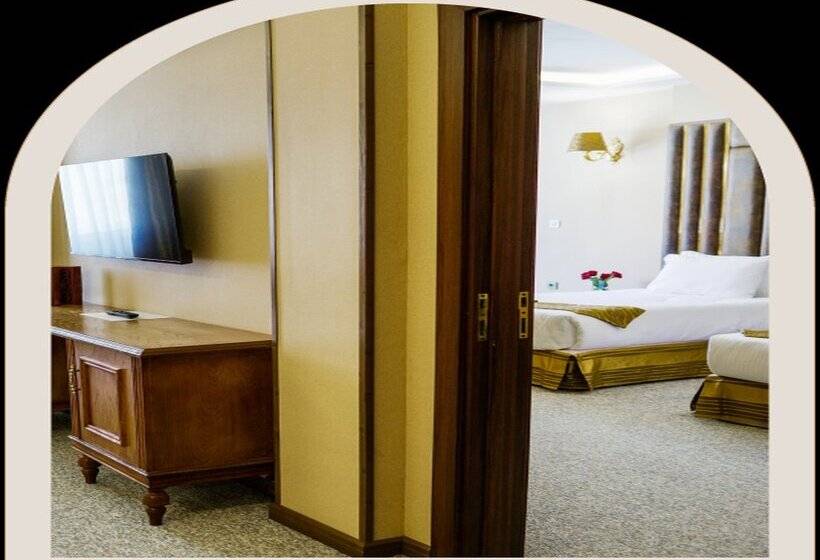 هتل Shiraz Rose Grand