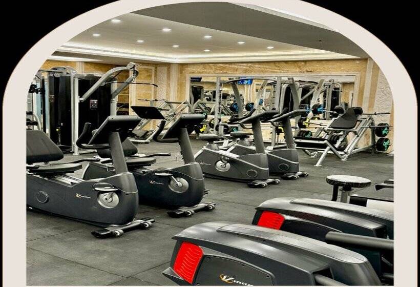 هتل Shiraz Rose Grand