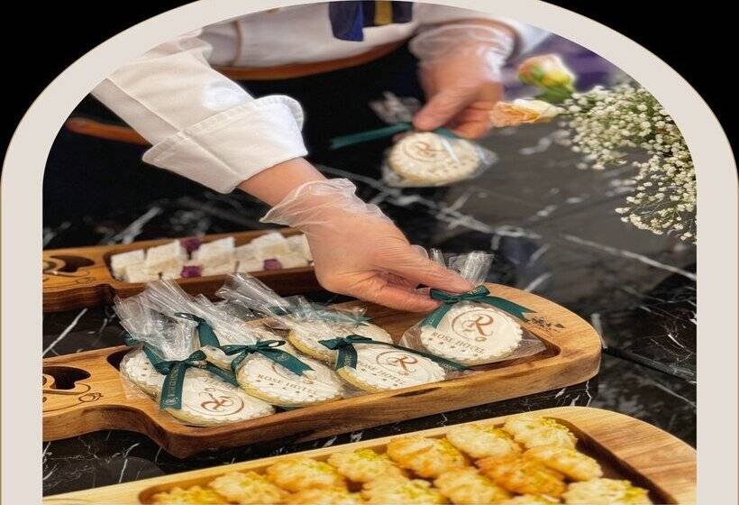 هتل Shiraz Rose Grand