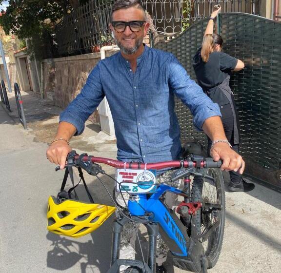 B&b Domus De Janas Gonnesa