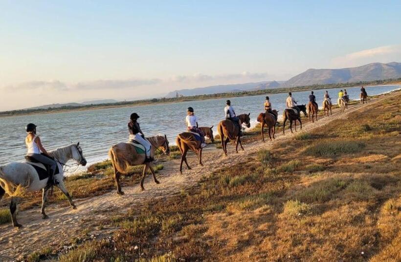 B&b Domus De Janas Gonnesa