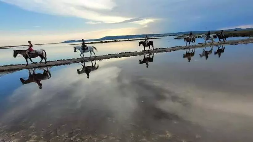 B&b Domus De Janas Gonnesa