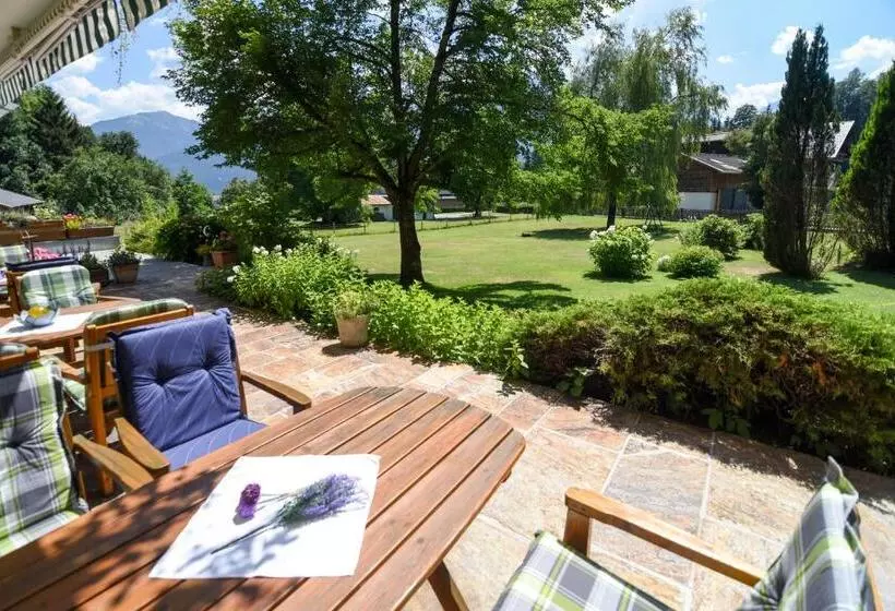 تختخواب و صبحانه Pension Seiwald In Kötschach