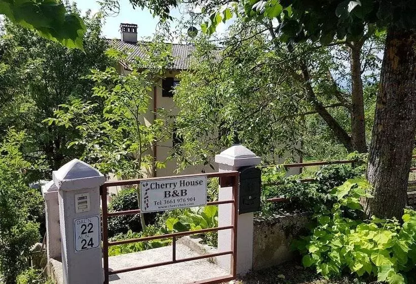 Cherry House B&b