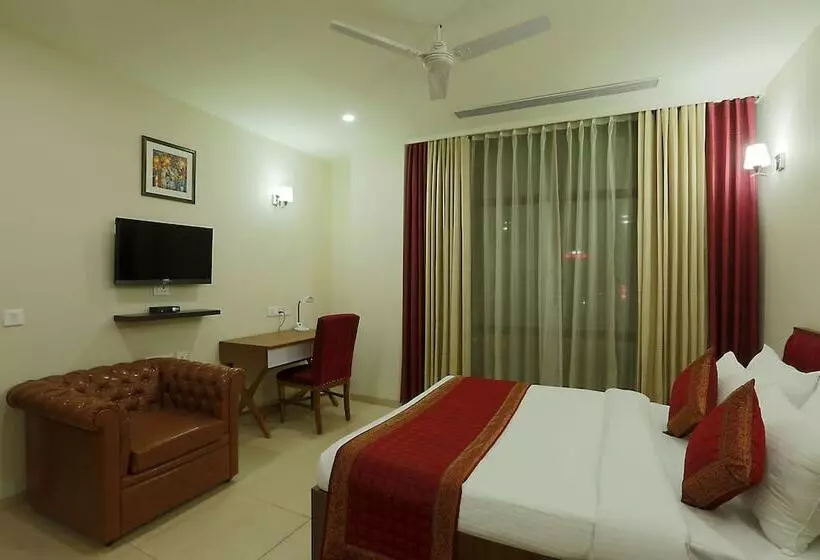 Hotelli Fairvacanze Inns & Suites