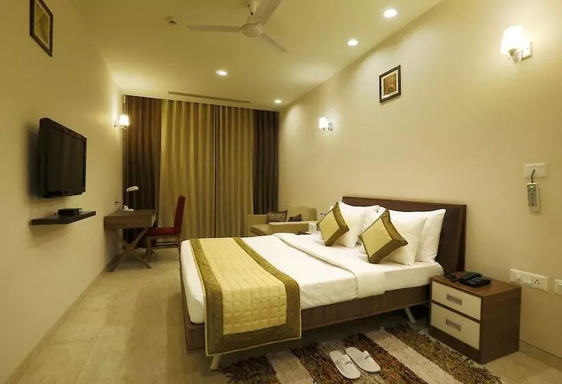 Hotelli Fairvacanze Inns & Suites