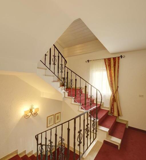 هتل Garni Hubertus