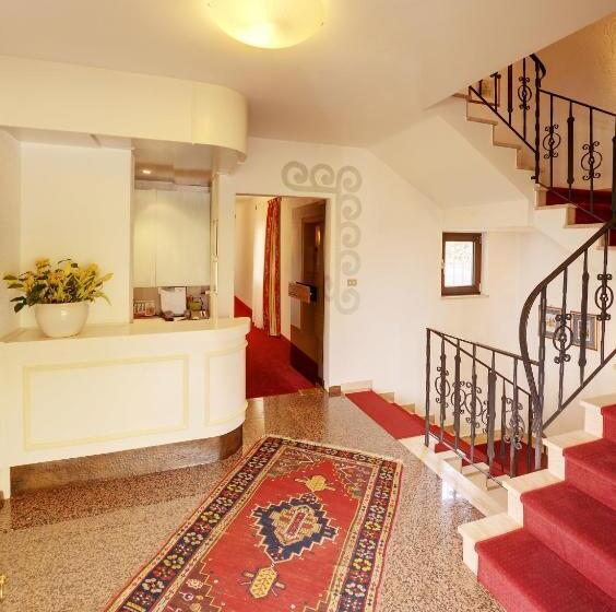 هتل Garni Hubertus