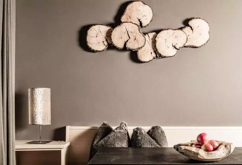 Hotel Josef Mountain Resort