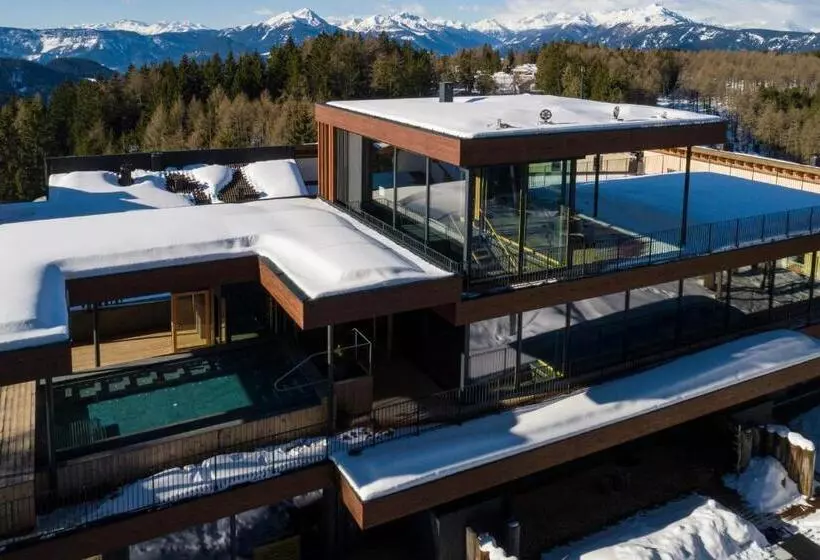 Hotel Josef Mountain Resort