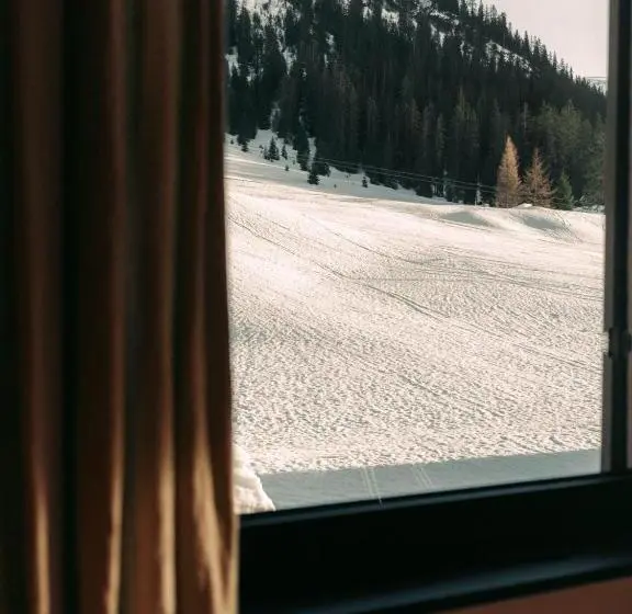 هتل Schwarzwand