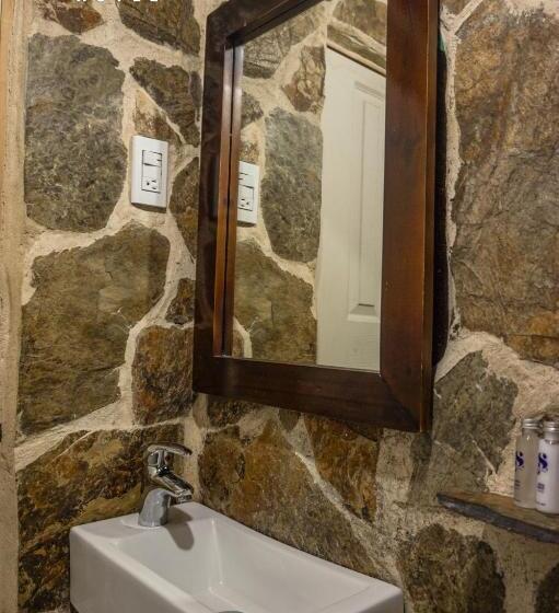 هتل Termales San Vicente