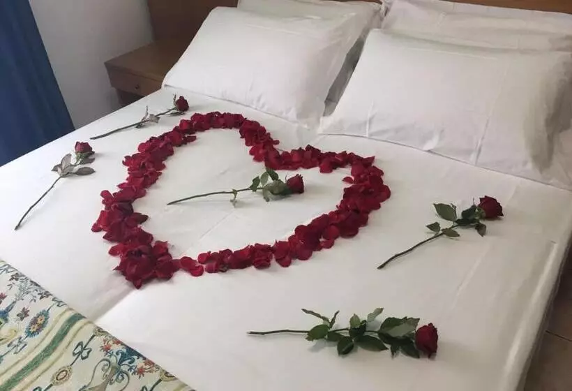 Hotel Tritone