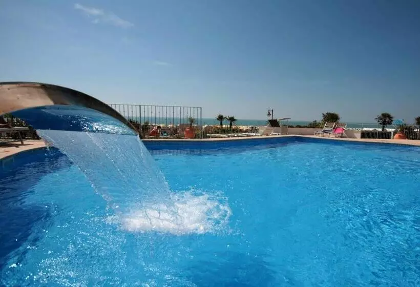 Hotel Tritone