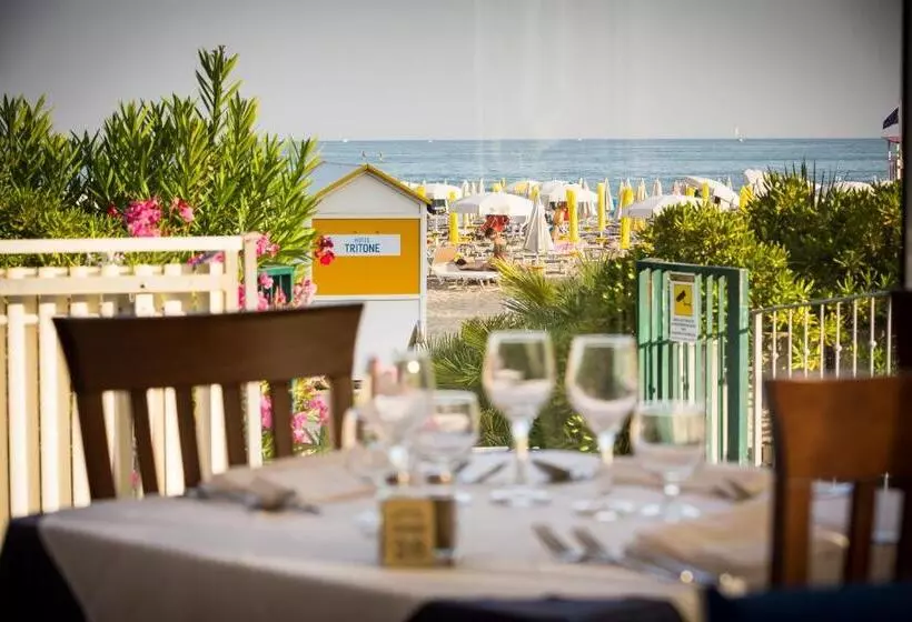 Hotel Tritone