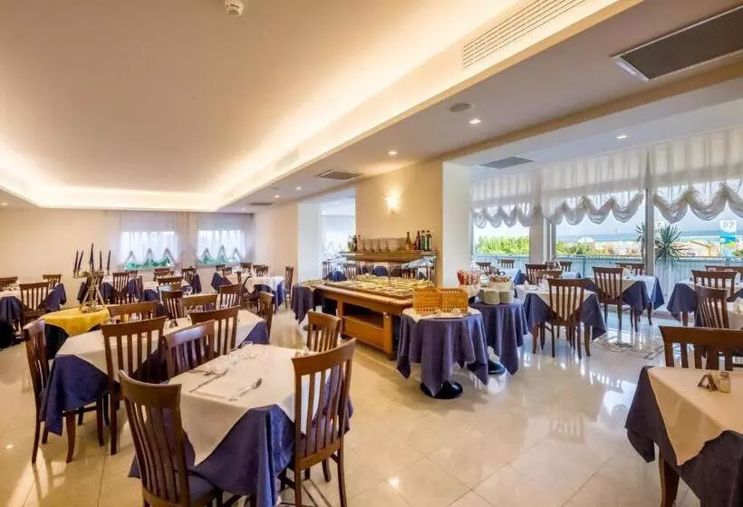 Hotel Tritone
