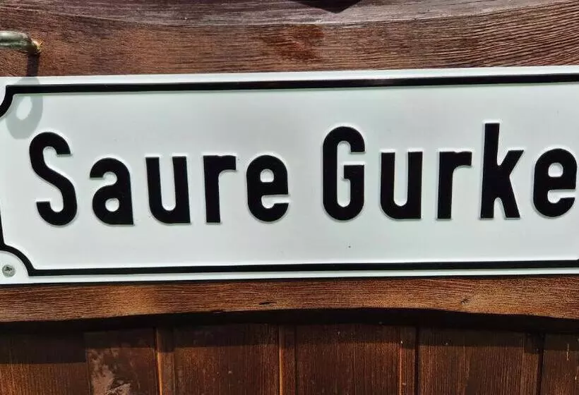 Mini Hotel übernachten Im Gurkenfass