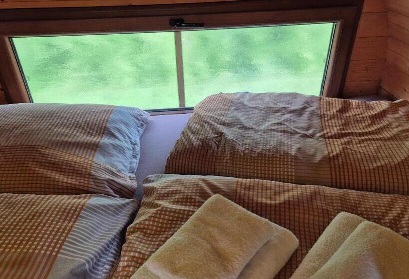 Mini Hotel übernachten Im Gurkenfass