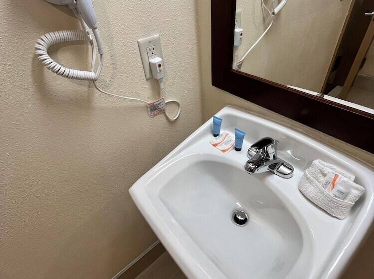 모텔 Circle Motor Lodge