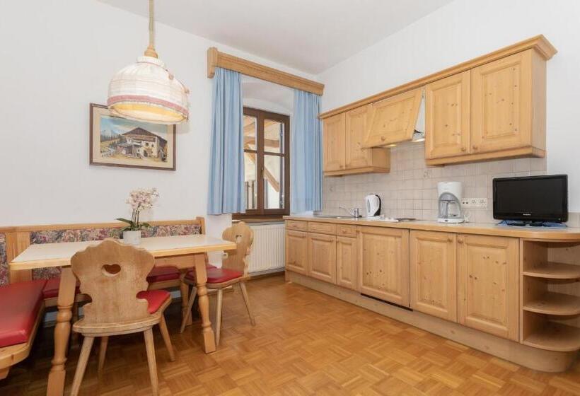 إقامة Appartements Eppanerhof