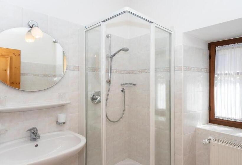 إقامة Appartements Eppanerhof