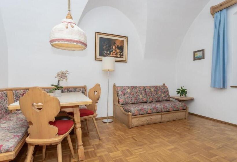 إقامة Appartements Eppanerhof