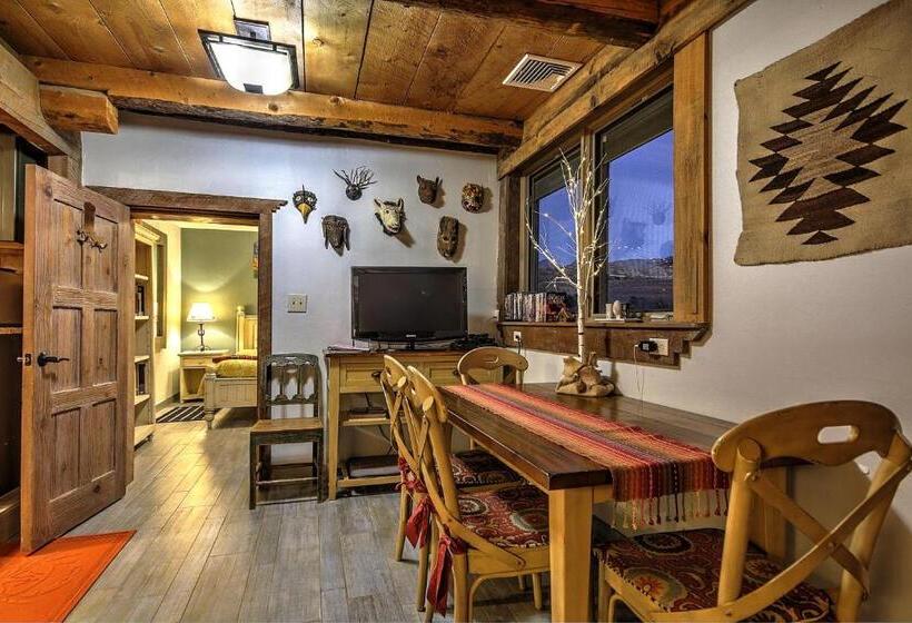 리조트 Canyon Of The Ancients Guest Ranch