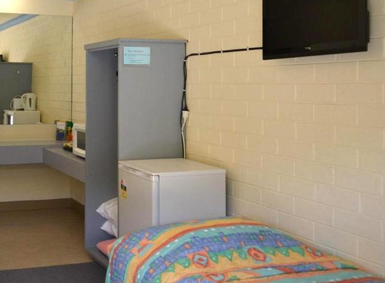 Skenes Creek Lodge Motel And Restaurant