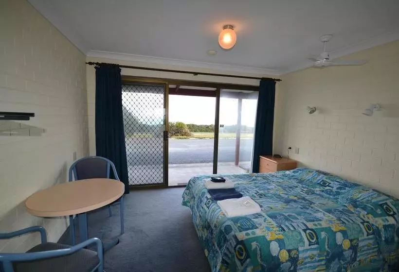 Skenes Creek Lodge Motel And Restaurant