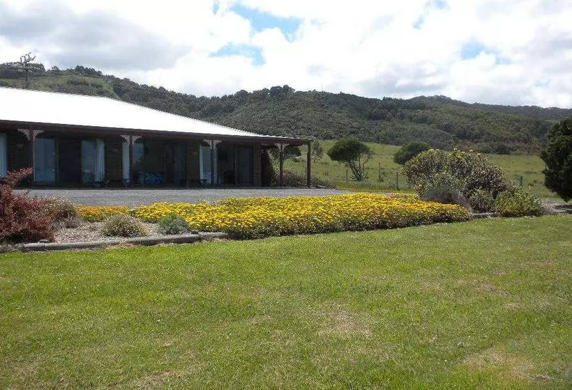 Skenes Creek Lodge Motel And Restaurant