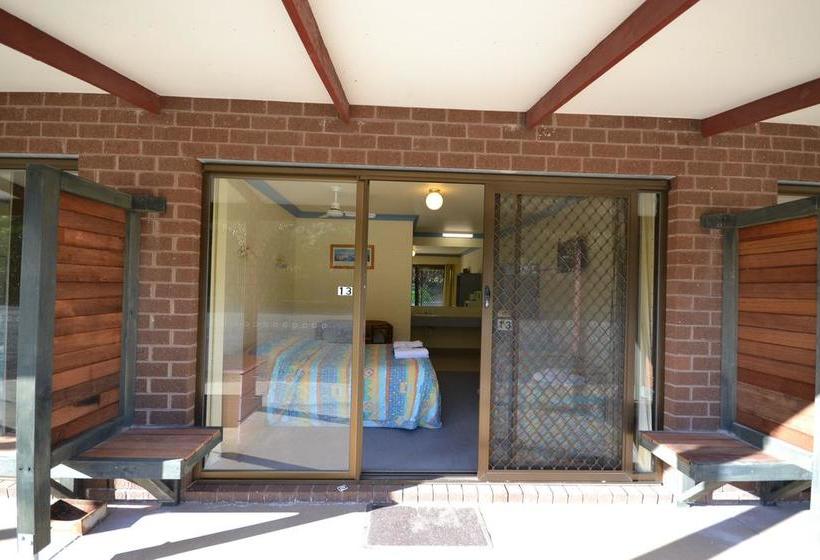 Skenes Creek Lodge Motel And Restaurant