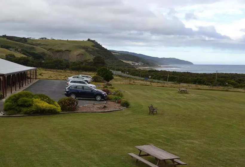 Skenes Creek Lodge Motel And Restaurant