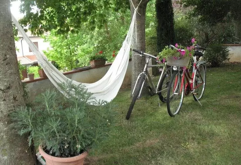 تختخواب و صبحانه Il Cipresso