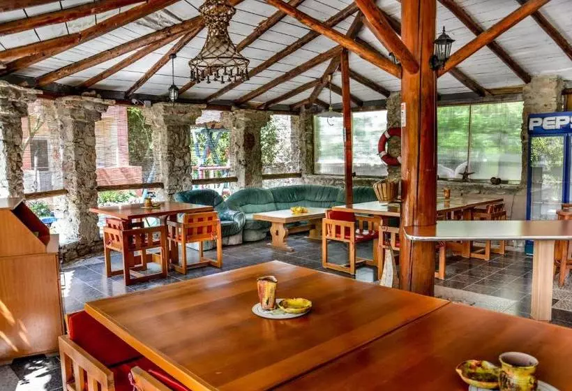 تختخواب و صبحانه Vamabel House