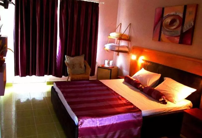 تختخواب و صبحانه Vamabel House