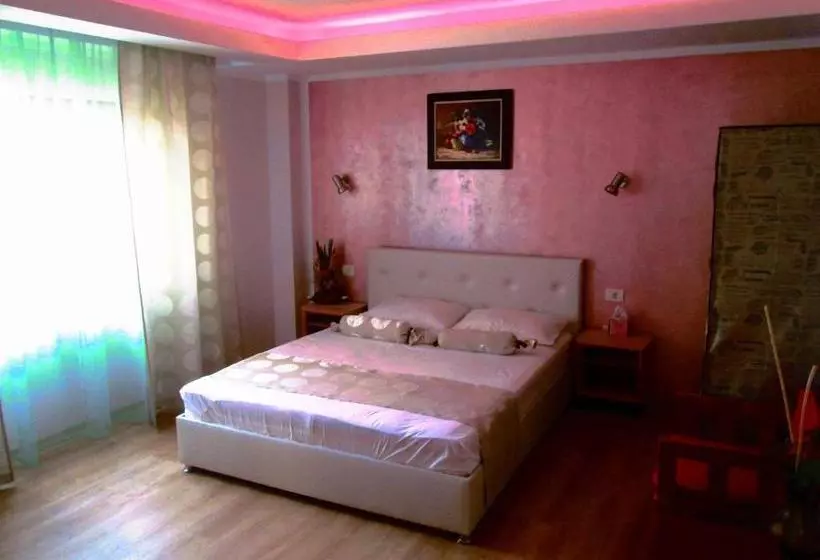 تختخواب و صبحانه Vamabel House