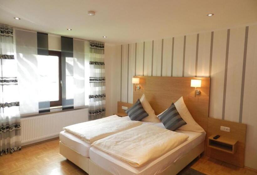 בית מלון כפרי Weingut Stassen