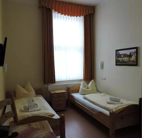 Hotelli Zum Herrenhaus