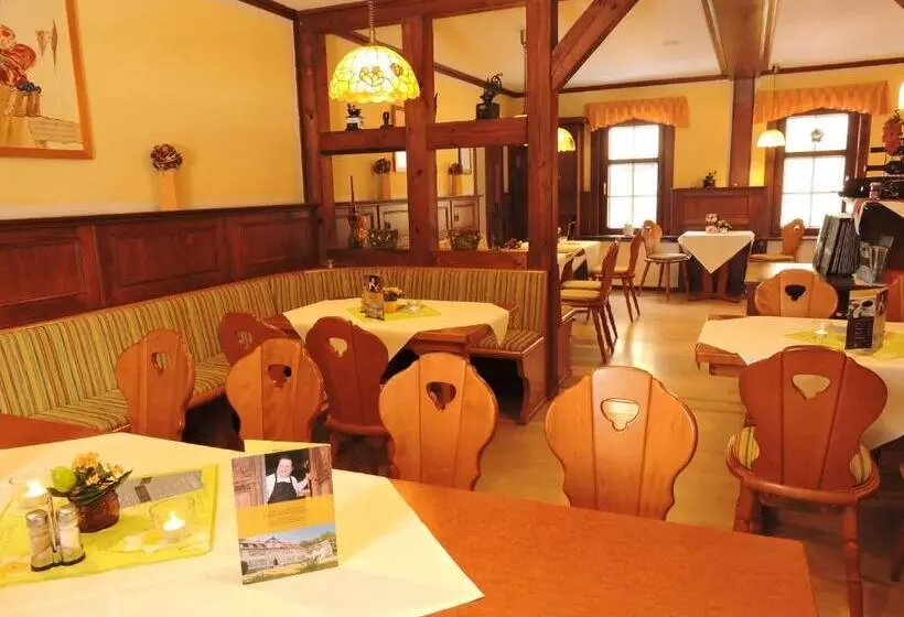 Hotelli Zum Herrenhaus