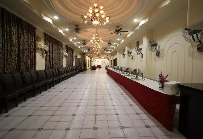 Motel Divine International